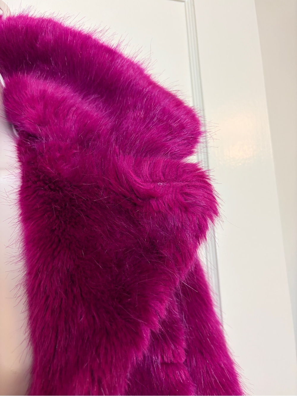 TOPSHOP Fuschia Faux Fur Jacket - Picture 4 of 11